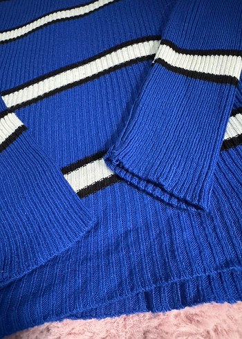 Mavi Çizgili Boğazlı Kadın Kazak - Görsel 3