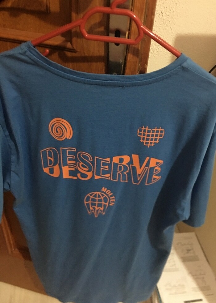 Trendyol arkası baskılı tişört M beden - Görsel 2