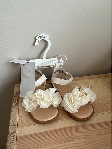 H&M H&M kız bebek sandalet