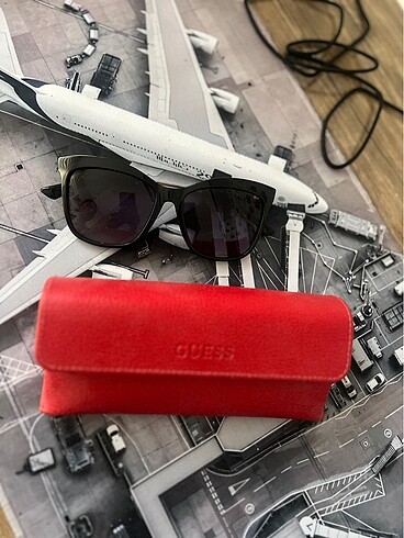 guess güneş gözlüğü - Görsel 6