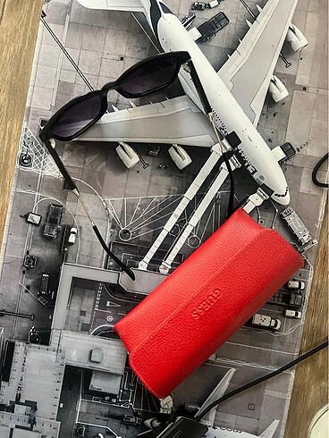 guess güneş gözlüğü - Görsel 4