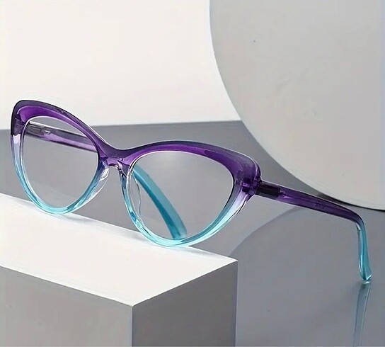 Çok şık 1.5 numara cat eye okuma gözlüğü