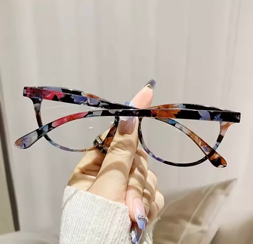 ÇOK ŞIK OVAL DESENLİ BAYAN OKUMA GÖZLÜĞÜ - Görsel 3