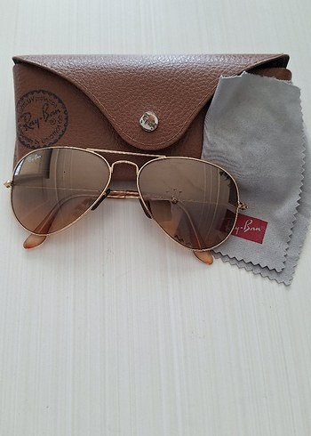 RayBan Parlak Klasik Kadın Güneş Gözlüğü