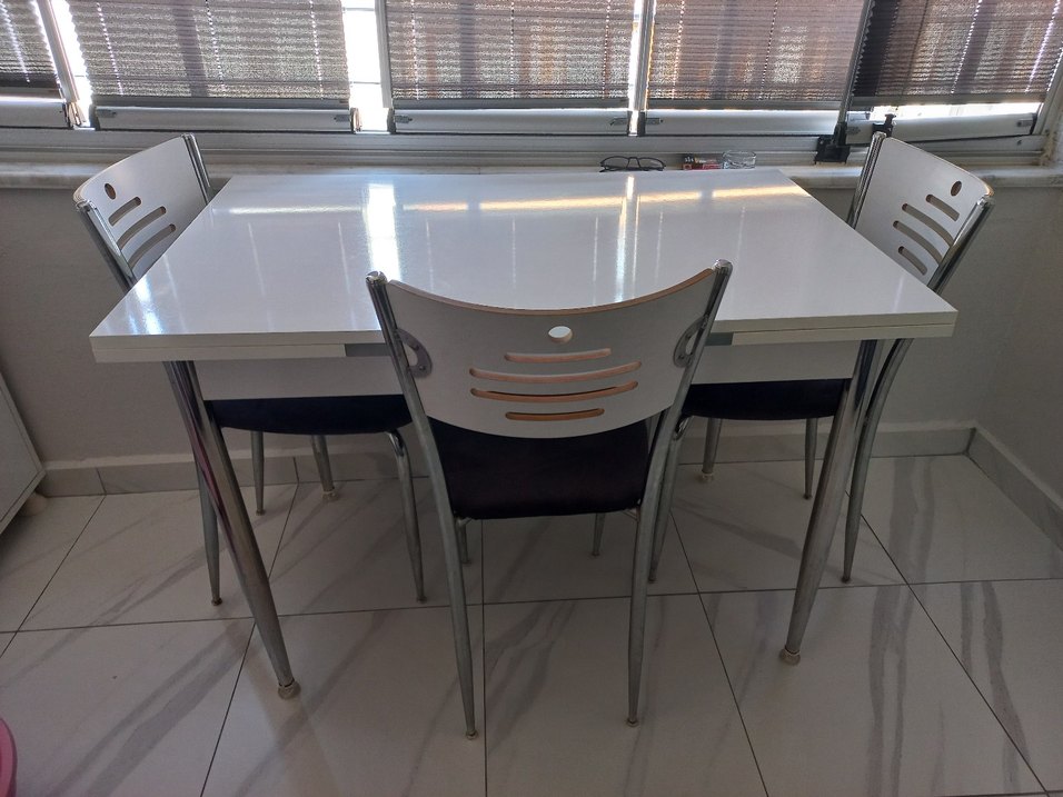 Beyaz ve Gri Yüksek Sandalye - Görsel 2