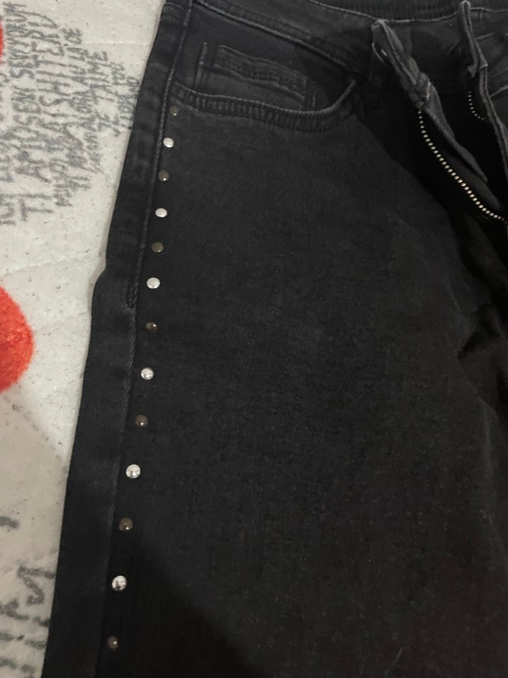 Siyah Düğmeli Baskılı Slim Fit Kadın Kot Pantolon - Görsel 3