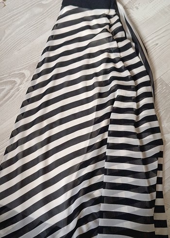 Kadın Siyah Beyaz Çizgili Pilili Uzun Etek - Görsel 2