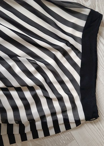 Kadın Siyah Beyaz Çizgili Pilili Uzun Etek - Görsel 3