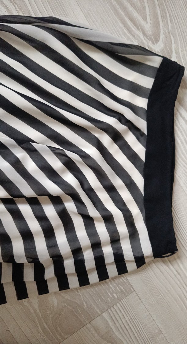 Kadın Siyah Beyaz Çizgili Pilili Uzun Etek - Görsel 3