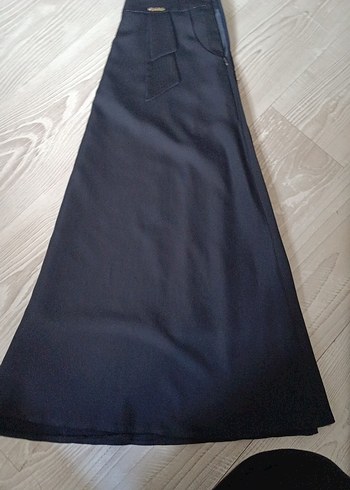 Siyah Pilili Uzun Kadın Etek - Görsel 2