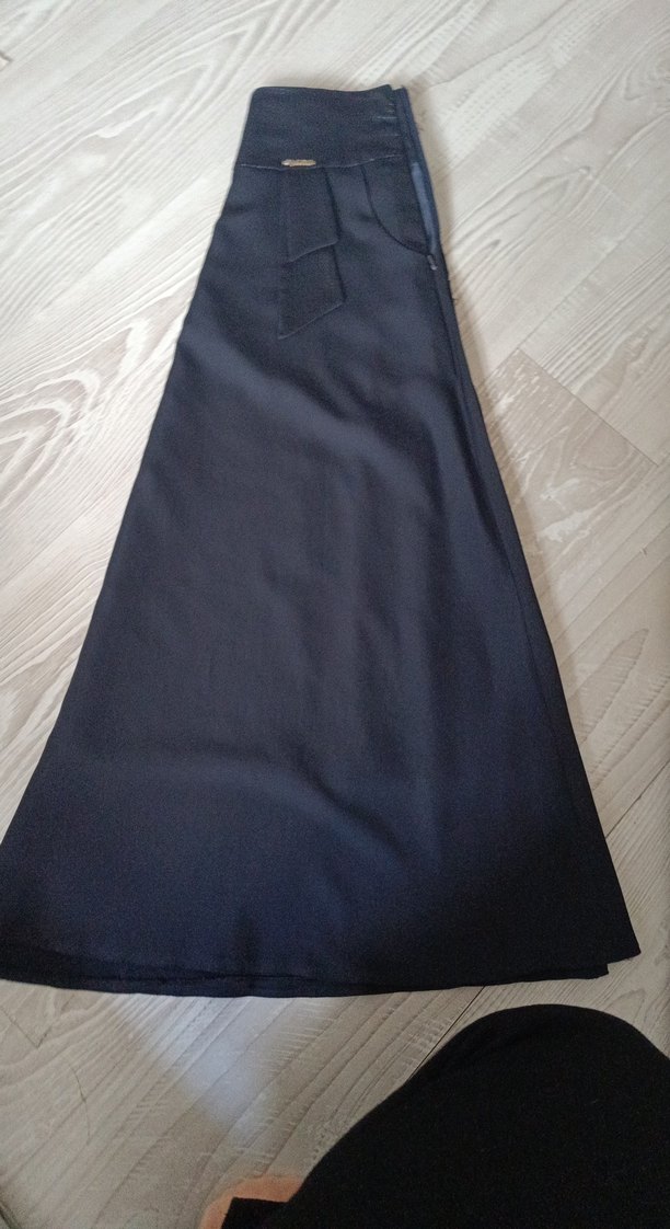 Siyah Pilili Uzun Kadın Etek - Görsel 2