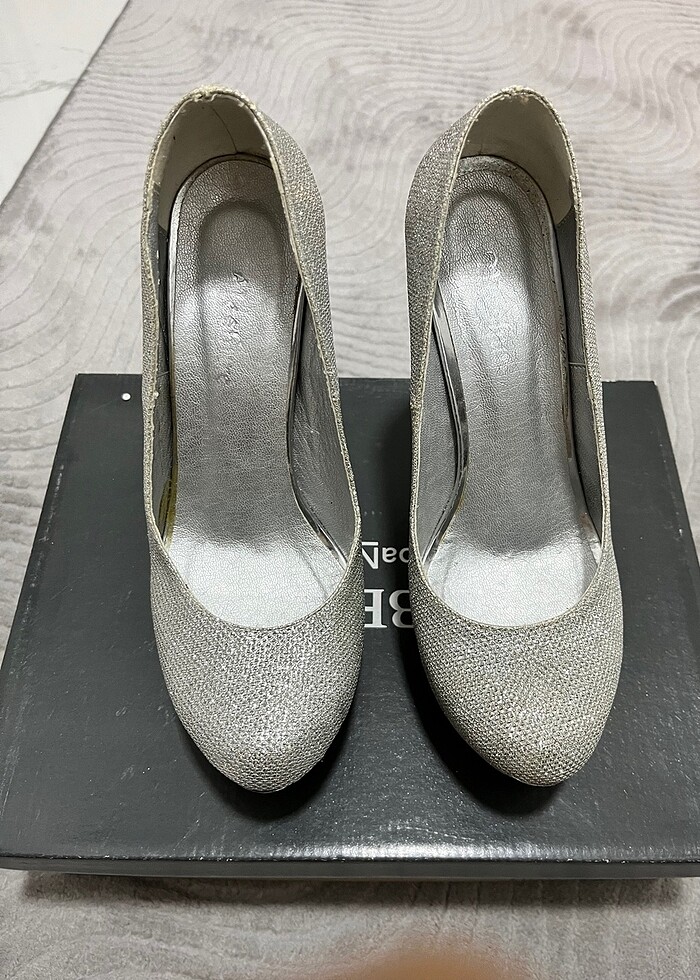 Topuklu ayakkabı - Görsel 2