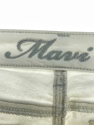 27 Beden beyaz Renk Mavi Jeans Jean / Kot %70 İndirimli.