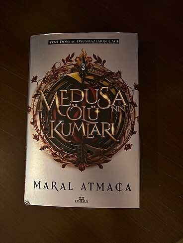 Medusanın Ölü Kumları 3 ciltli