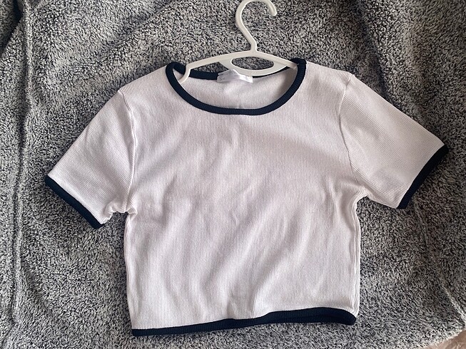 crop t-shirt