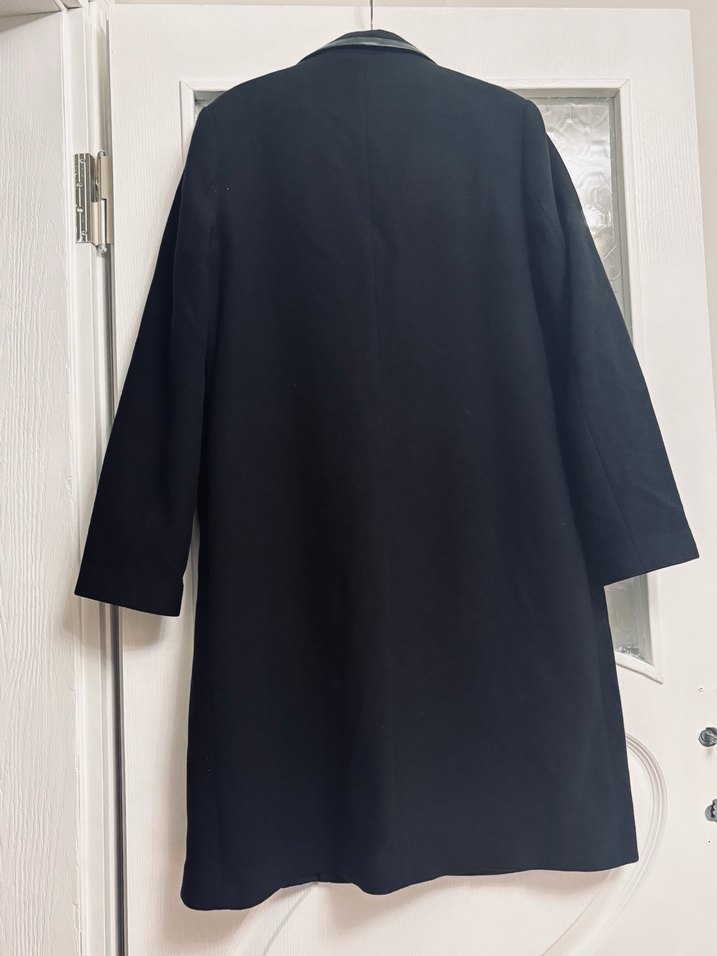 Adl Siyah Deri Detaylı Kadın Kaban - Görsel 3