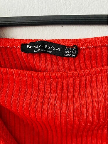 xs Beden turuncu Renk Bershka bluz
