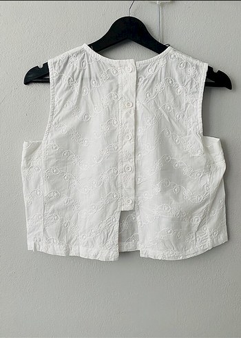 Nakışlı Kolsuz Beyaz Keten Bluz - Görsel 2