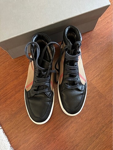 40 Beden Burberry ayakkabı