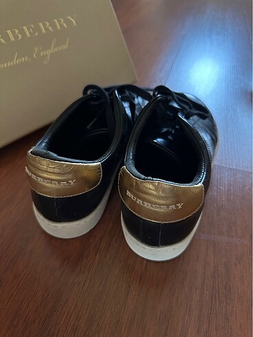 Burberry sneaker