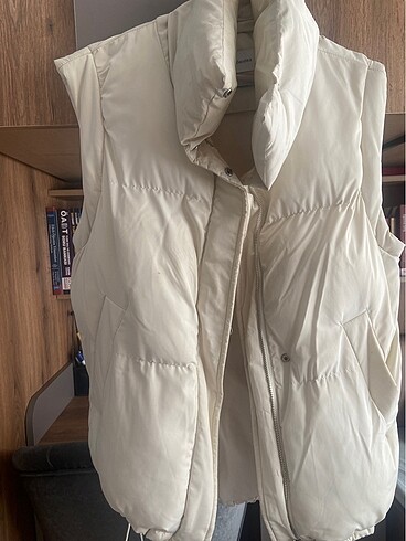 Bershka Şişme yelek