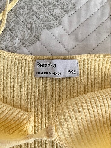 m Beden Bershka elbise