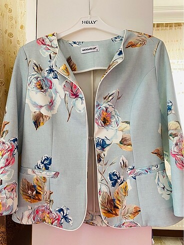 Çiçek Desenli Blazer Ceket