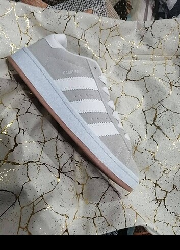 42 Beden Adidas Campus