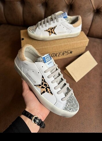 GOLDEN GOOSE 