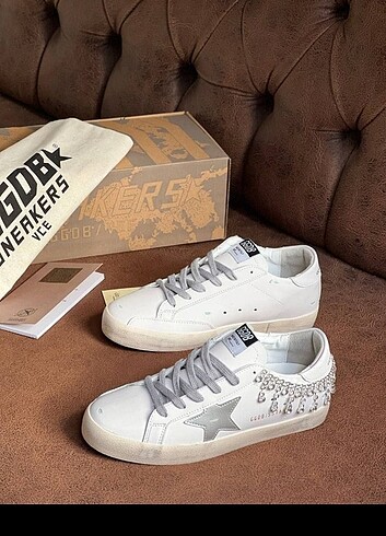 Golden Goose Halhal
