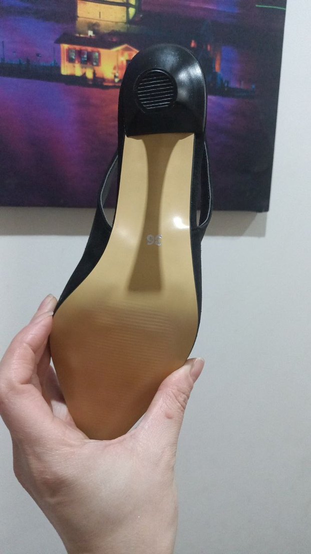 Prada Siyah Tokalı Stiletto - Görsel 4