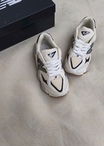 Beyaz Gri Stiletto Topuklu Kadın Spor Ayakkabı - Görsel 2