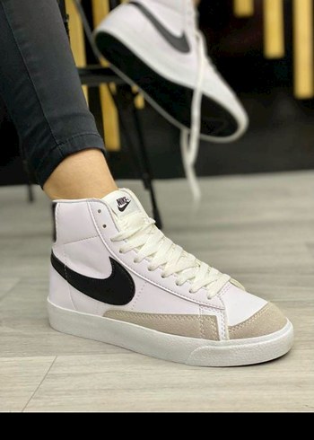 Nike Nike Blazer Mid
