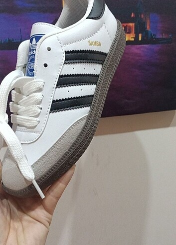 38 Beden beyaz Renk Adidas samba beyaz siyah