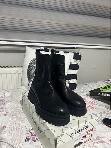 Stradivarius yeni siyah stradi bot