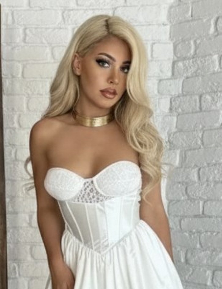 Dantel Detaylı Beyaz Mini Straplez Elbise - Görsel 4