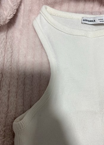 Bershka Beyaz Yüksek Yakalı Kadın Atlet