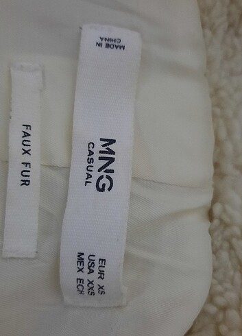 xs Beden beyaz Renk Mango mont hic giyilmedi.