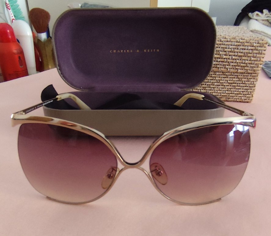 Bej Parlak Tokalı Kadın Gözlüğü - Görsel 2