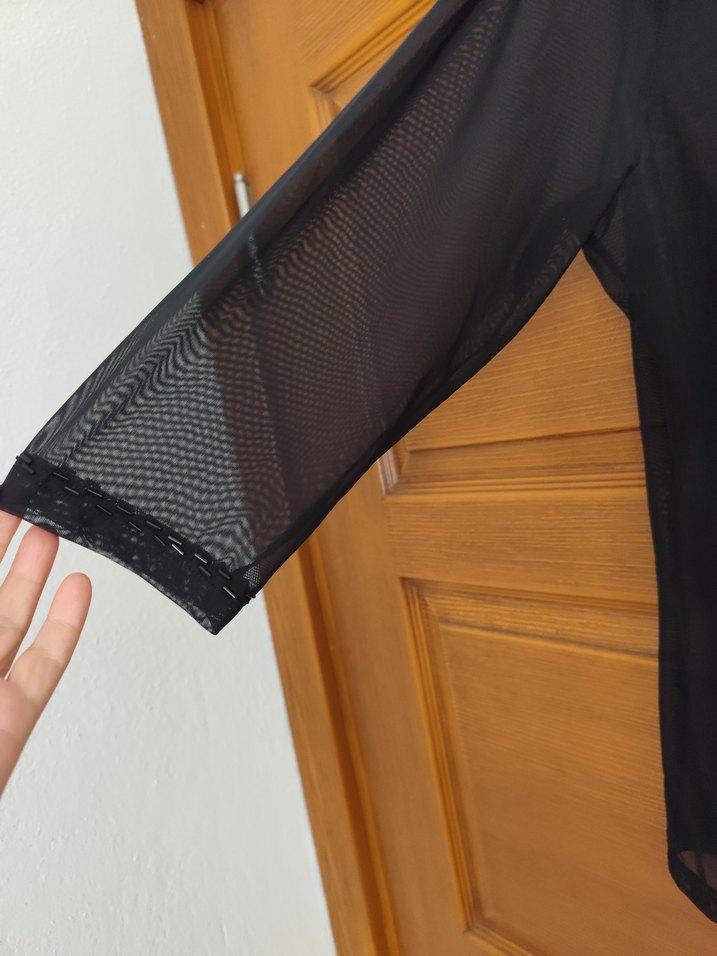 Siyah Düz Desenli transparan bluz - Görsel 3