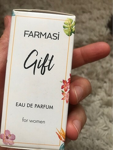 Farmasi Bayan parfüparfümü