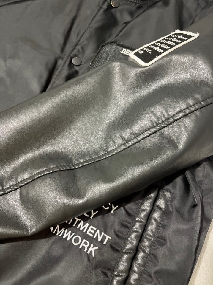 ZARA Kadın Siyah Deri Kollu Kapüşonlu Ceket - Görsel 4