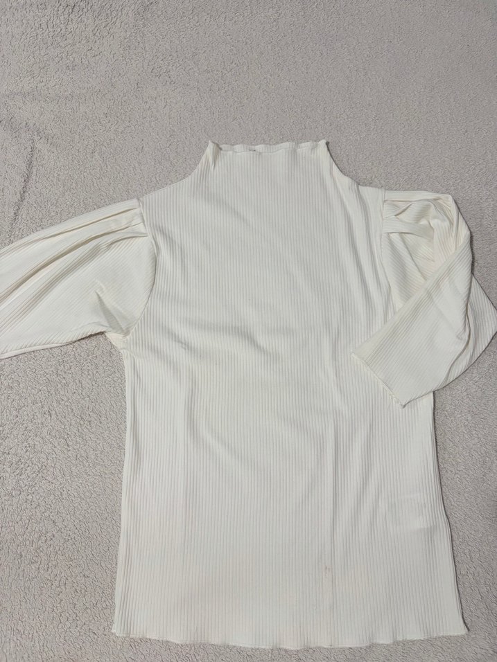 Kadın Beyaz Dik Yaka Truvakar Kollu Triko - Görsel 2