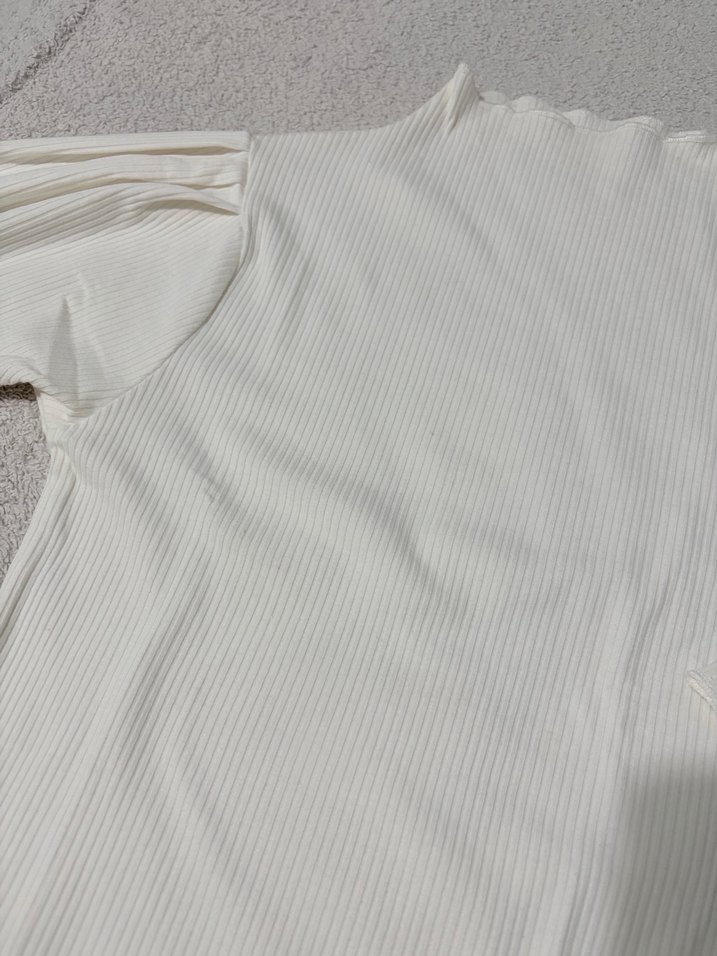 Kadın Beyaz Dik Yaka Truvakar Kollu Triko - Görsel 3