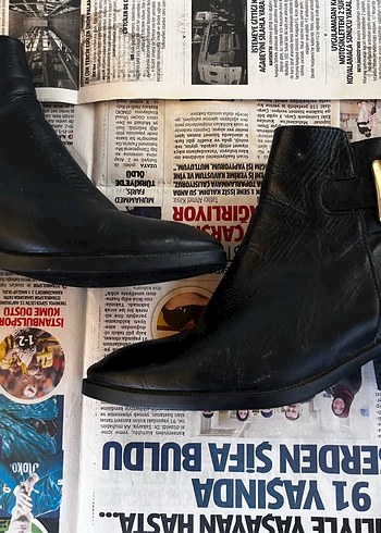 Parlak Siyah Tokalı Biker Kadın Bot - Görsel 3