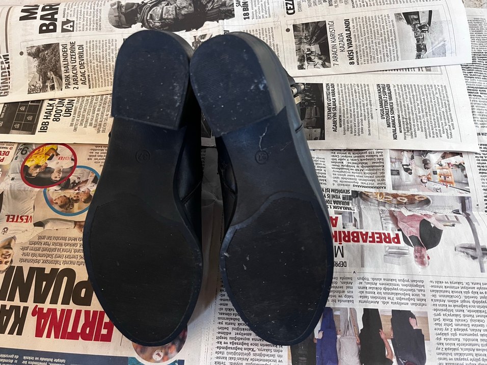 Parlak Siyah Tokalı Biker Kadın Bot - Görsel 5