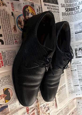 Derimod 
Siyah Klasik Erkek Ayakkabısı Velcro Detaylı - Görsel 3