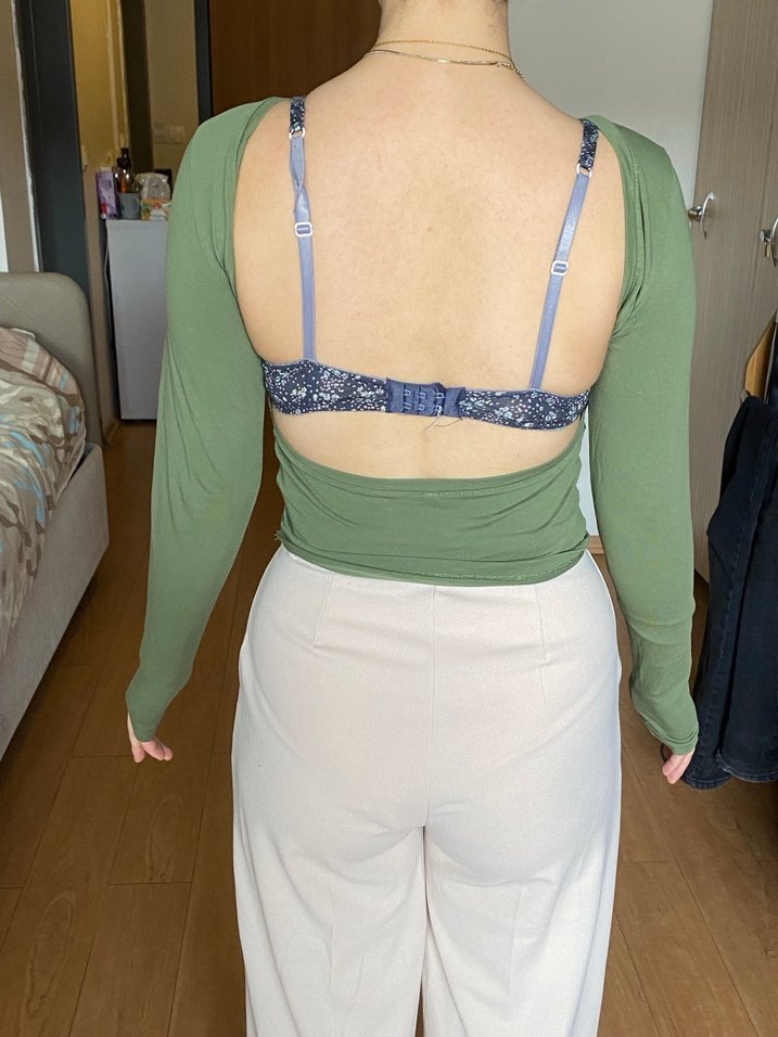 Yeşil Uzun Kollu sırtı açık Bluz - Görsel 4