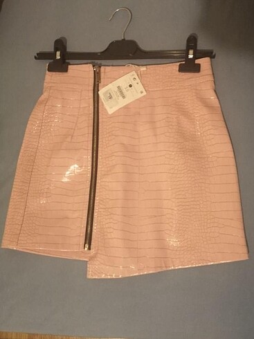 Bershka suni deri etek