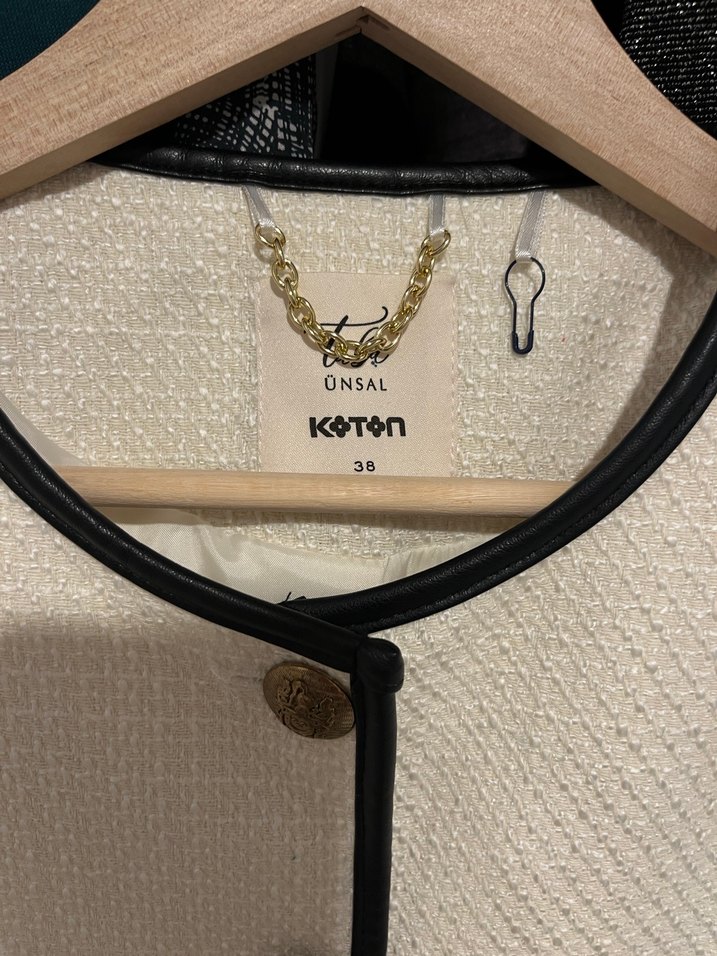 Düğmeli Beyaz Kadın Ceket- 38 Beden-Koton - Görsel 3